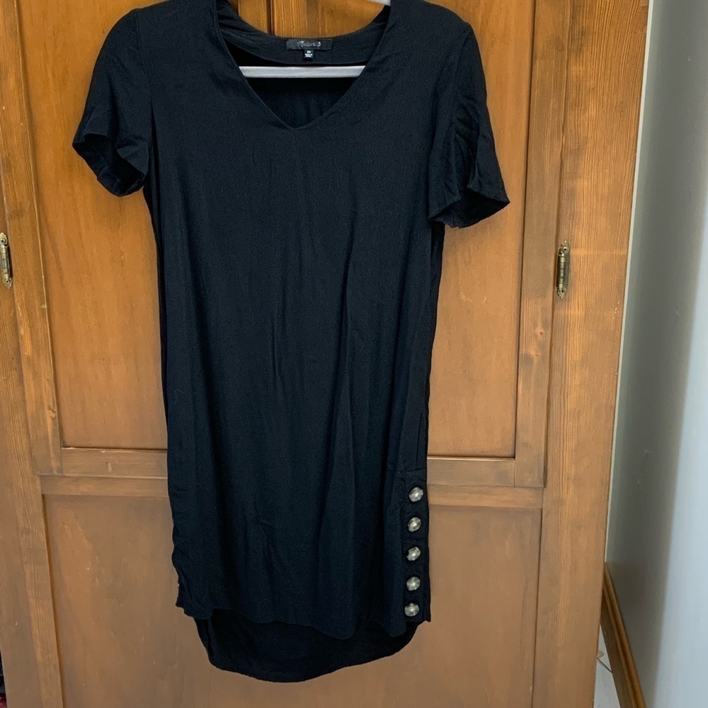 MADEWELL black shift dress high low hem poly XS 5 button side irregular hem
